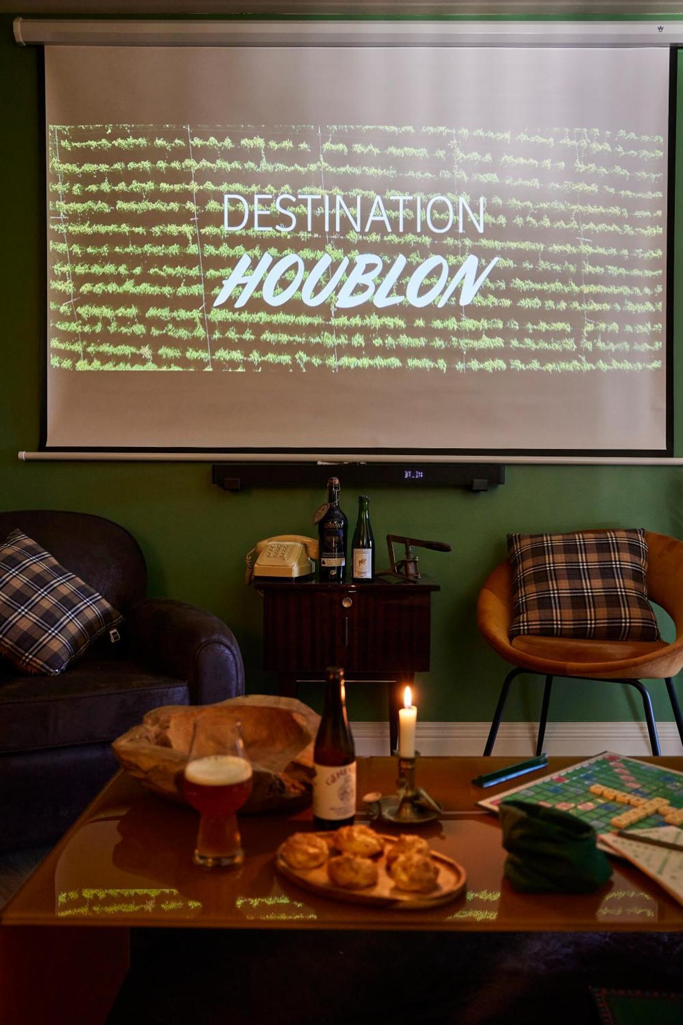Le Sommelier Bed & Breakfast Байьол Екстериор снимка