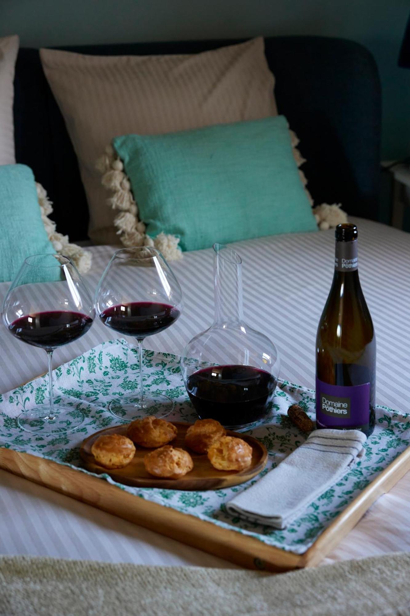 Le Sommelier Bed & Breakfast Байьол Екстериор снимка
