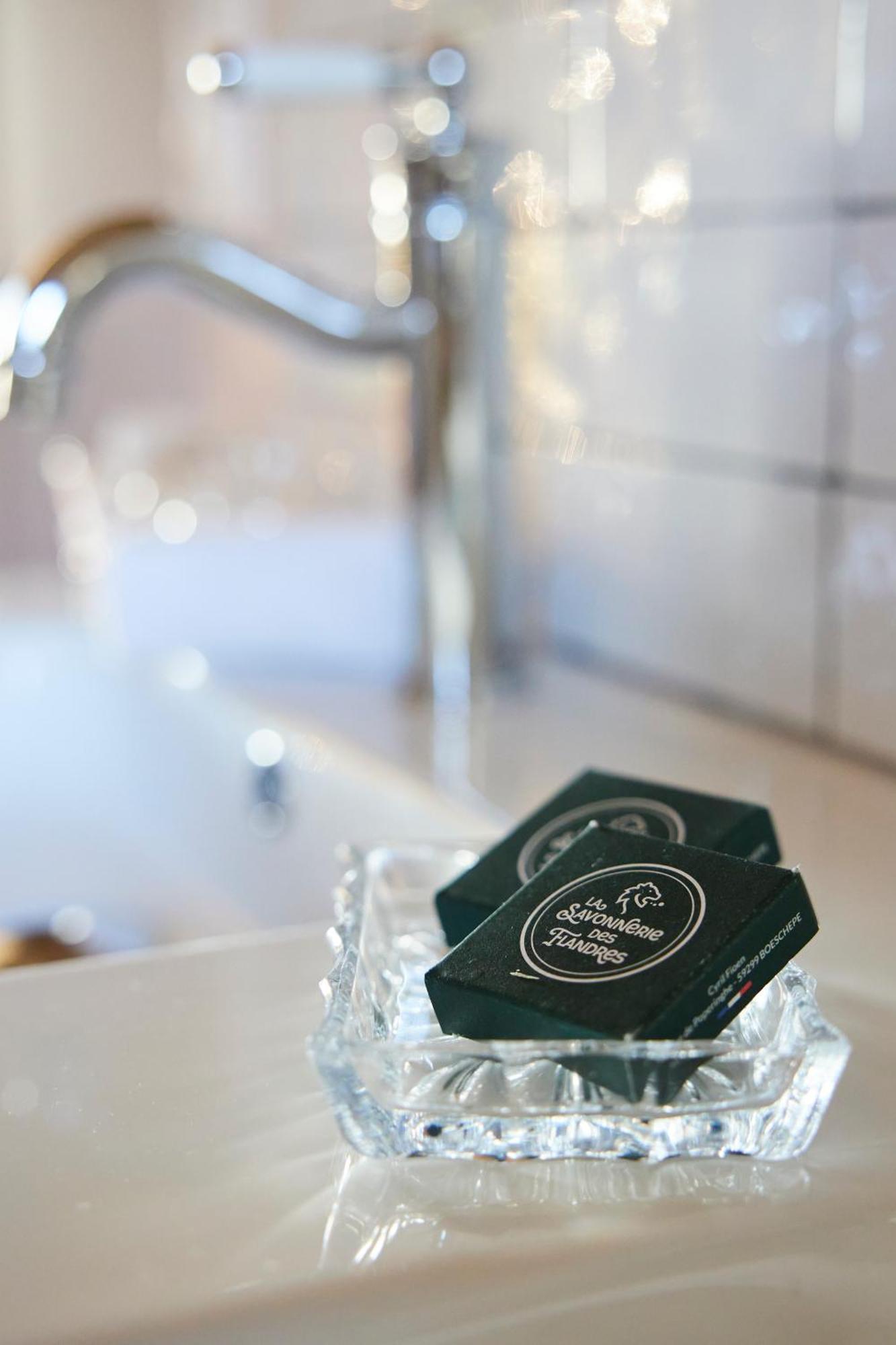 Le Sommelier Bed & Breakfast Байьол Екстериор снимка